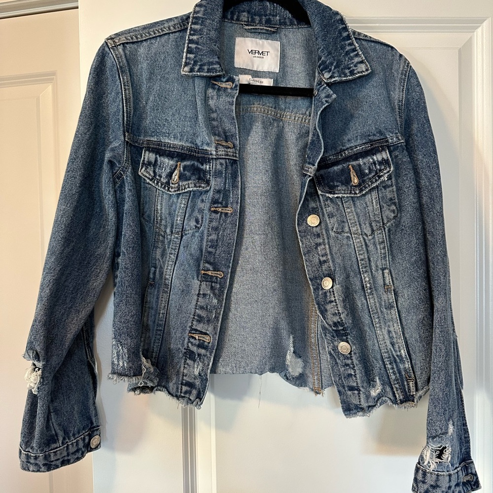 Vervet Women's Distressed Denim Jacket - Picture 2 of 7